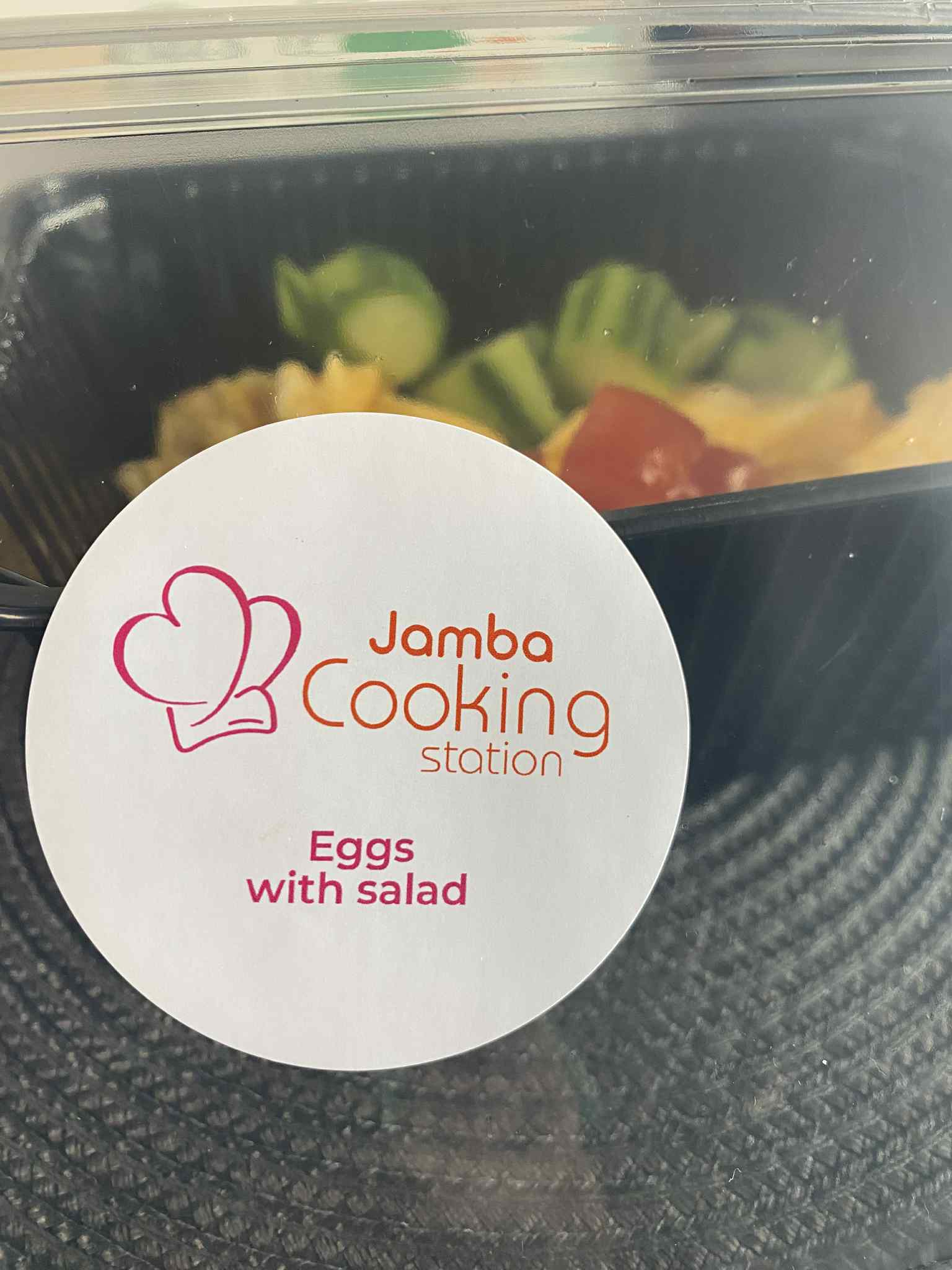 Квадратен стикер 6 × 6 см върху салата от JAMBA Кетъринг